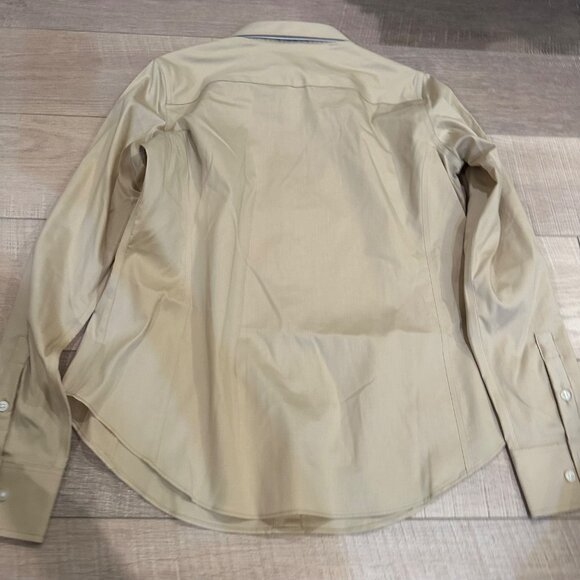 DEVON & JONES WOMENS TAN LONG SLEEVE BUTTON SHIRT MEDIUM NWOT - Picture 7 of 8